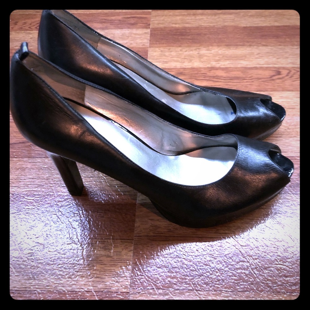 Nine West heals